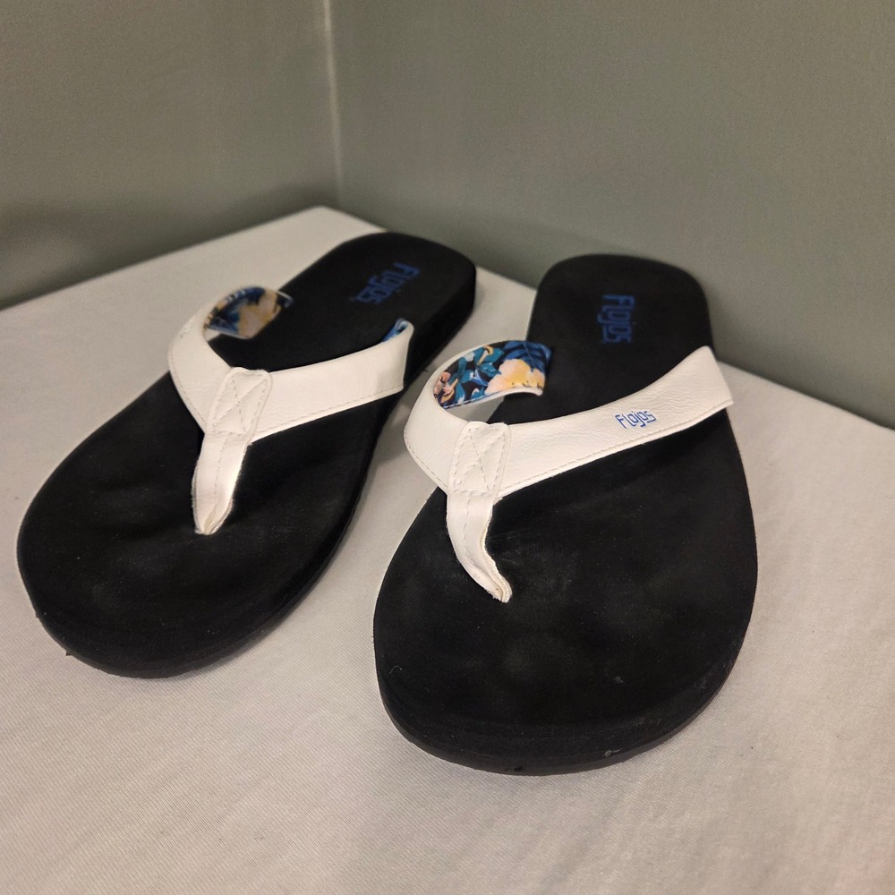 Flojos Women's Flip Flop Bermuda Thong Sandals‎ Size 6.5 White Black